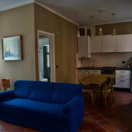 Erasmo Apartment
